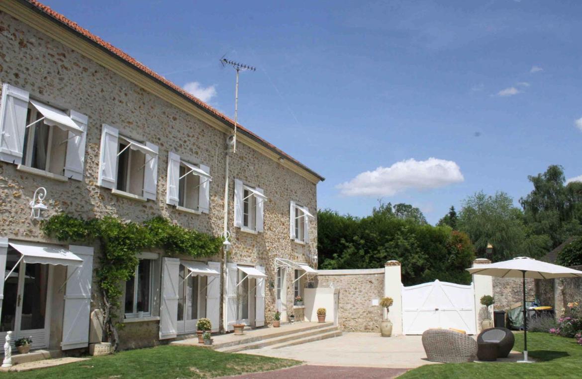Chambres A La Maison Hermitage Aincourt Εξωτερικό φωτογραφία