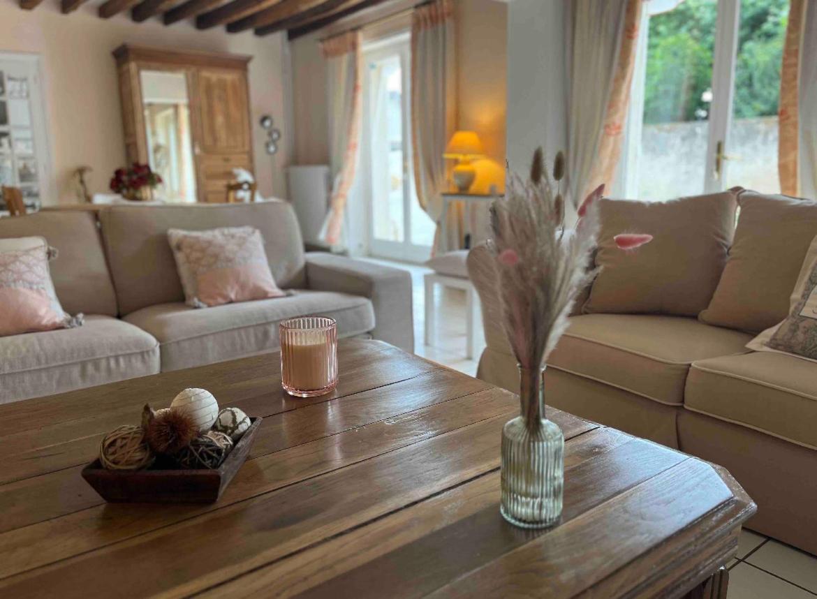 Chambres A La Maison Hermitage Aincourt Εξωτερικό φωτογραφία