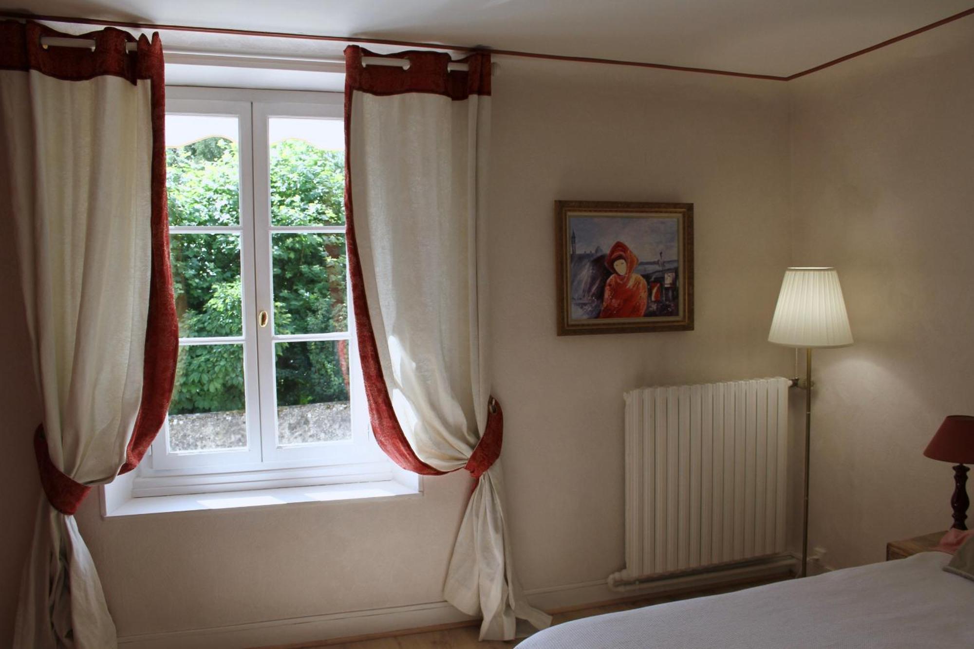 Chambres A La Maison Hermitage Aincourt Εξωτερικό φωτογραφία