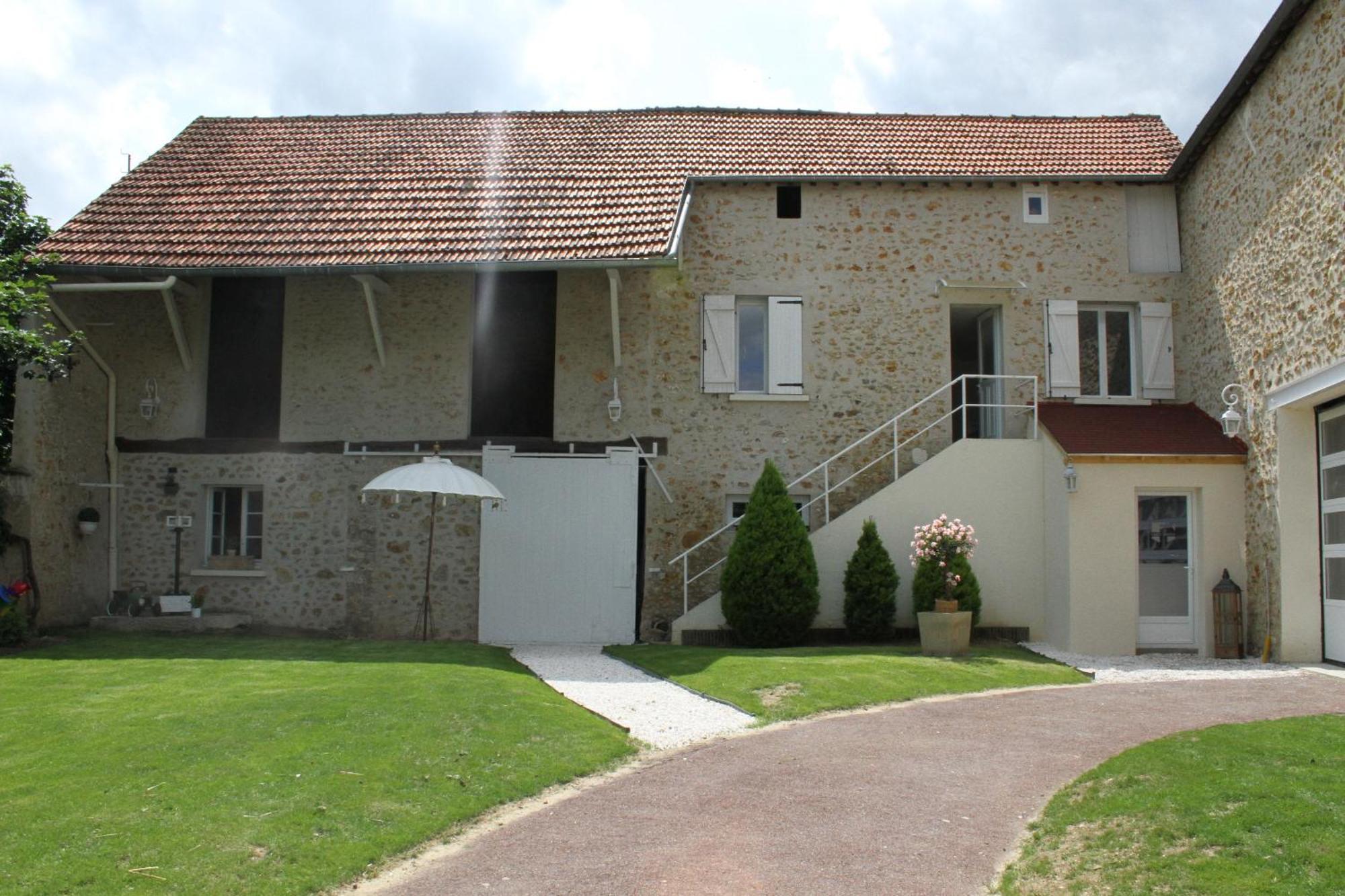 Chambres A La Maison Hermitage Aincourt Εξωτερικό φωτογραφία