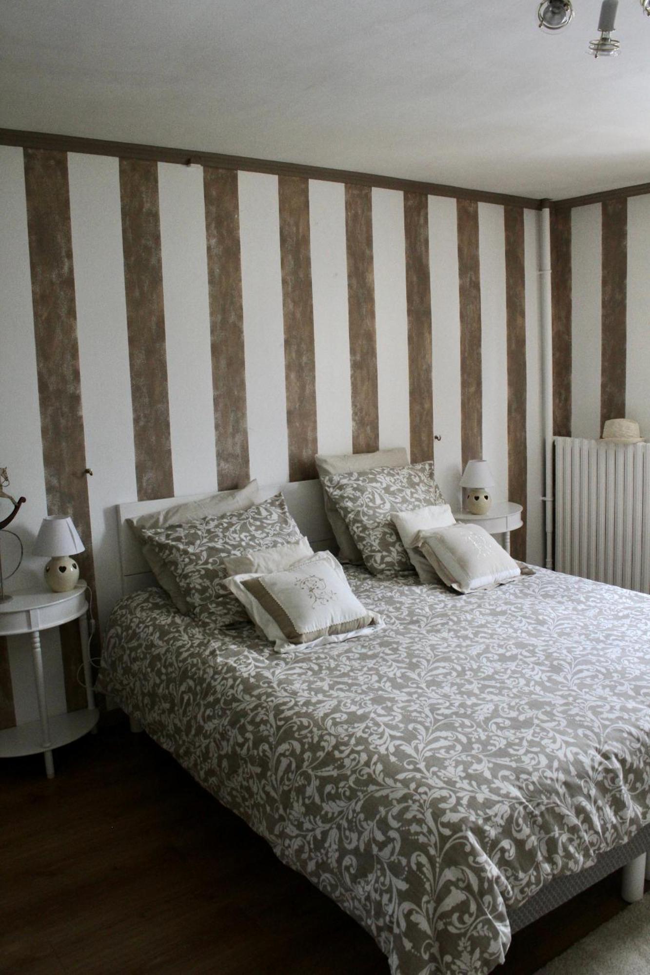 Chambres A La Maison Hermitage Aincourt Εξωτερικό φωτογραφία